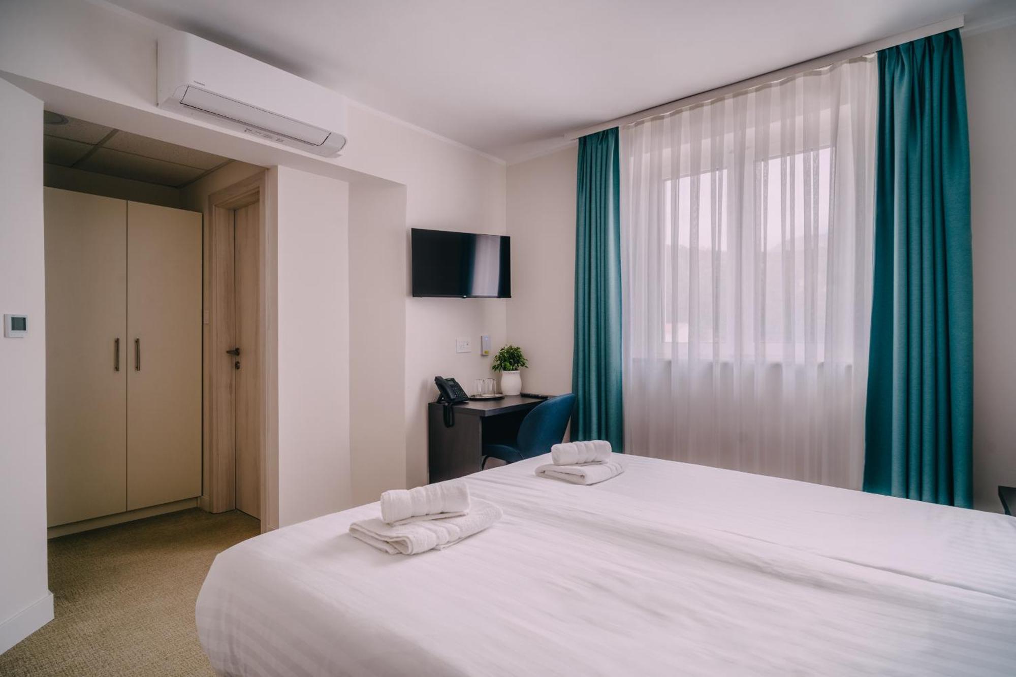 Kul In Ablana Hotell Jablanac Exteriör bild